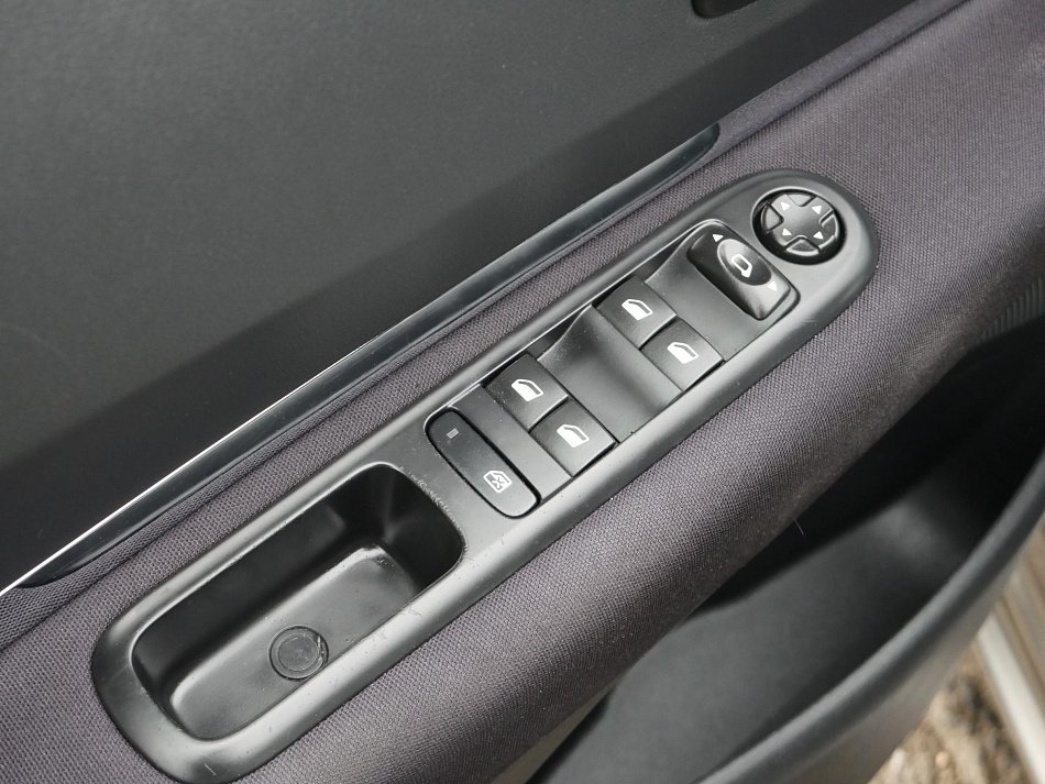 Peugeot 5008 1.6 HDi 