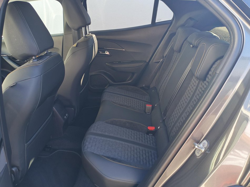 Peugeot 2008 1.2 PT 