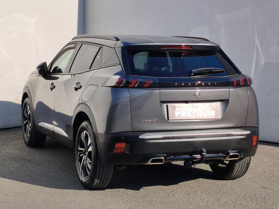 Peugeot 2008 1.2 PT 