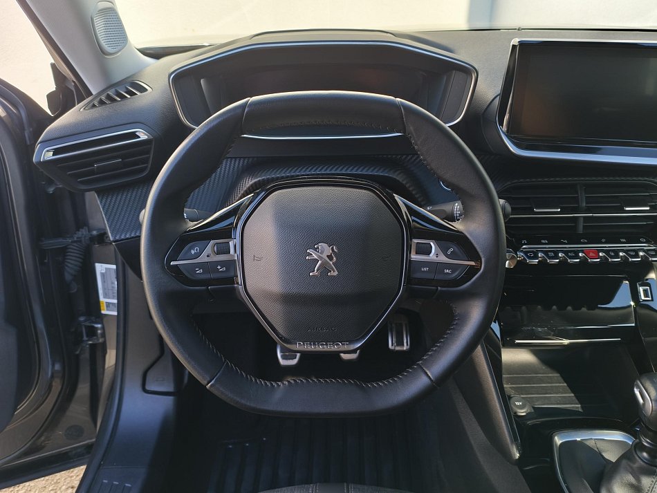 Peugeot 2008 1.2 PT 
