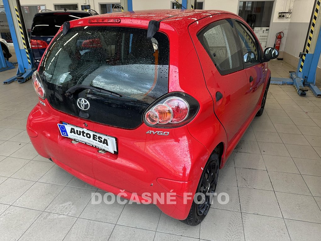 Toyota Aygo 1.0i 