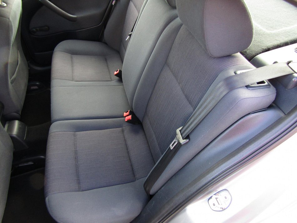 Škoda Octavia 1.6 i 