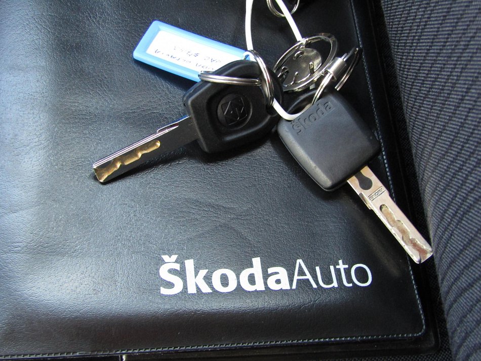 Škoda Octavia 1.6 i 