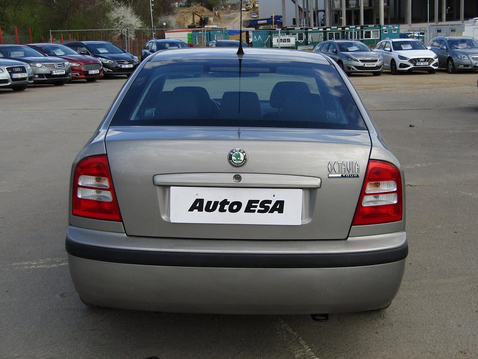 Škoda Octavia 1.6 i 