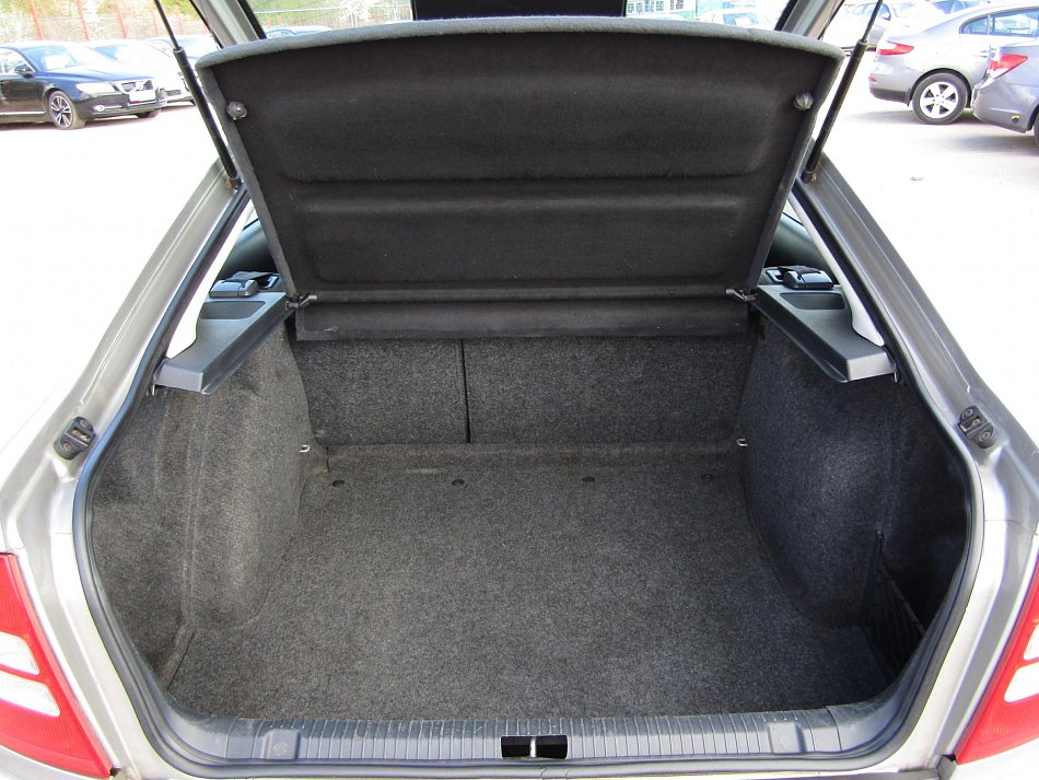 Škoda Octavia 1.6 i 