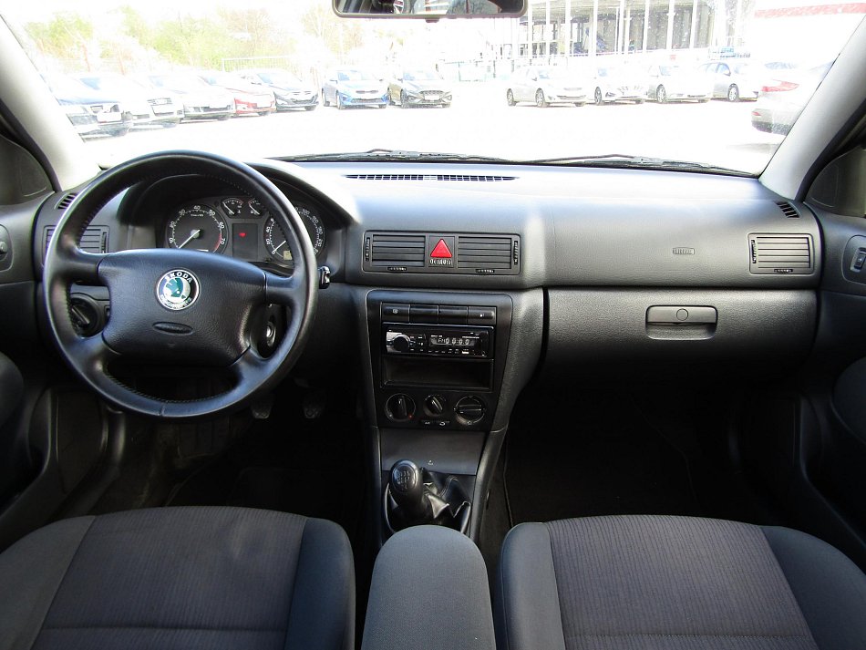 Škoda Octavia 1.6 i 