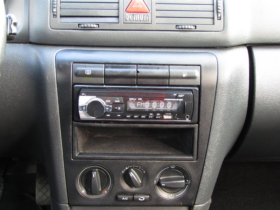 Škoda Octavia 1.6 i 