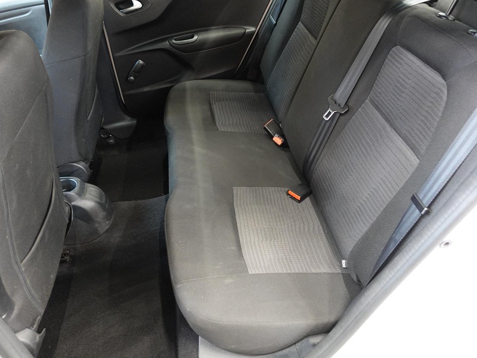 Peugeot 301 1.2i 