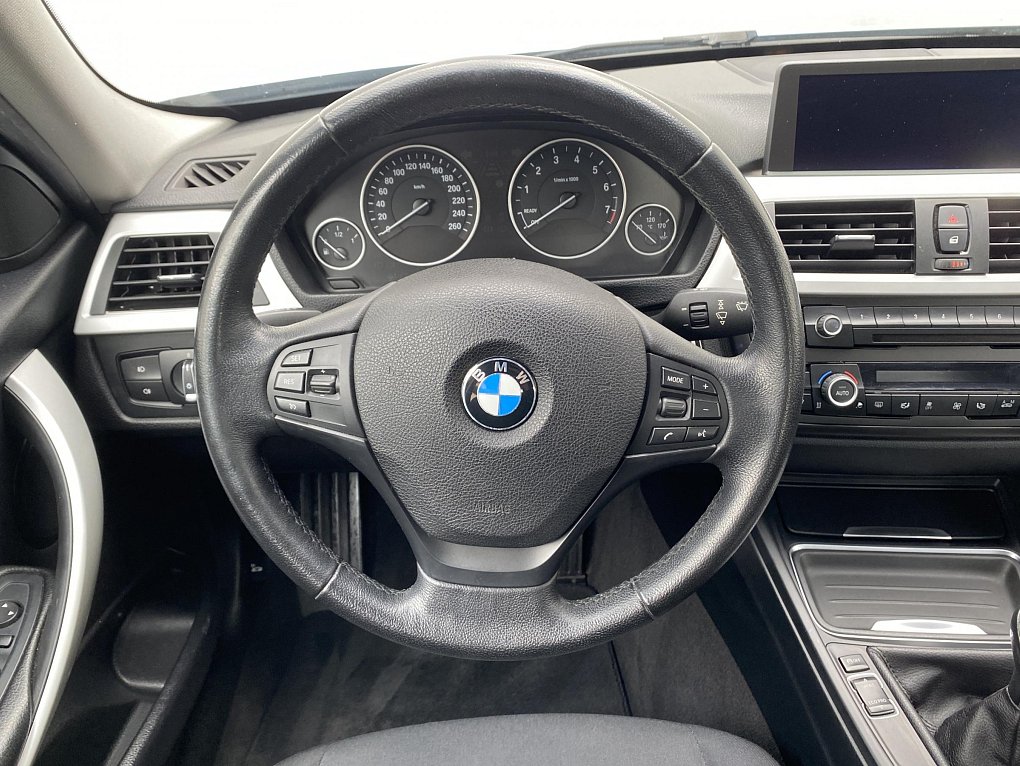 BMW Řada 3 2.0 i  328i
