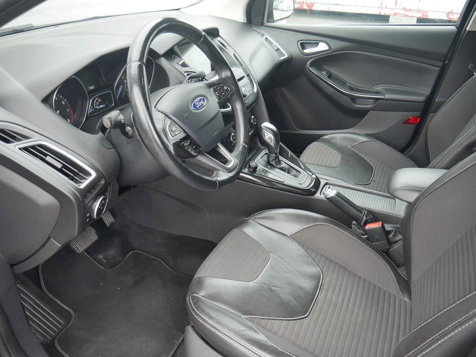 Ford Focus 1.5EB Titanium