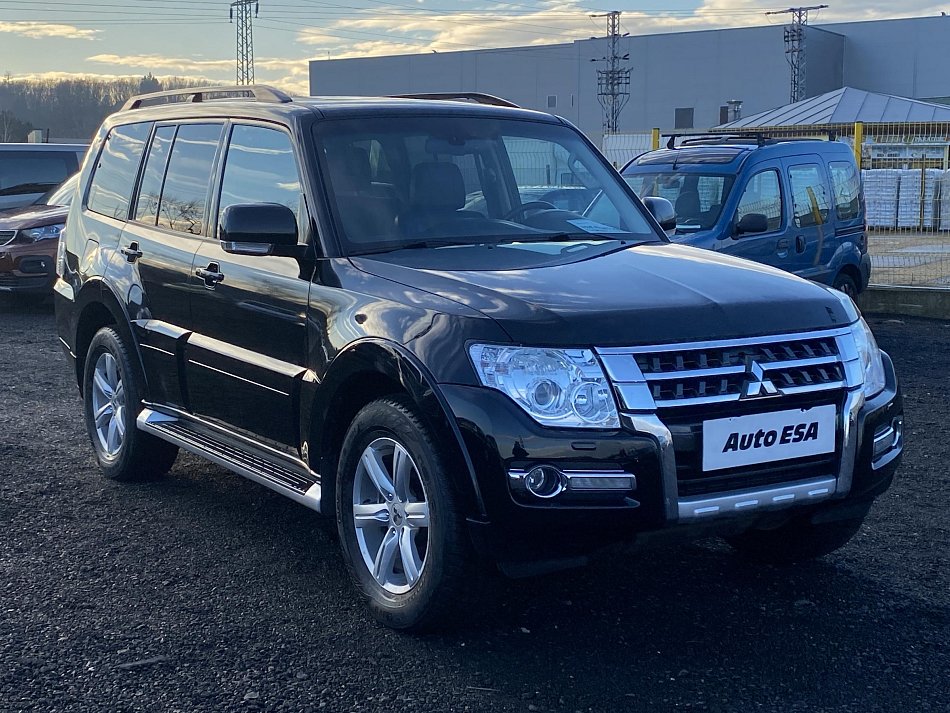 Mitsubishi Pajero 3.2Di-D Instyle 4X4