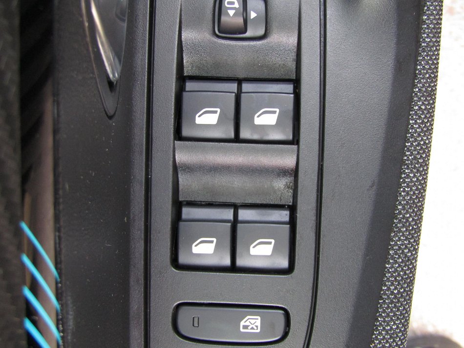 Peugeot 2008 1.2 PT Style