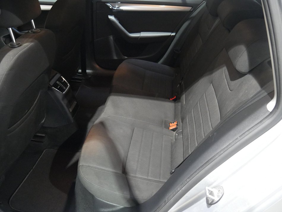 Škoda Octavia III 2.0 TDi  4x4