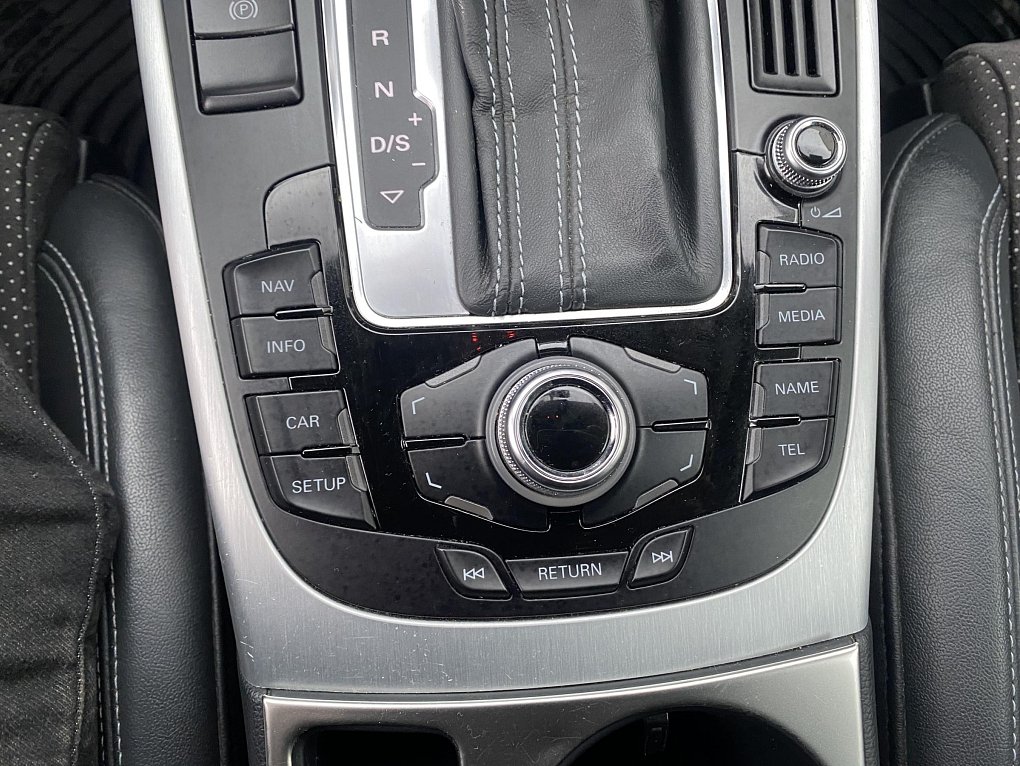 Audi A4 2.0 TDi S-line quattro