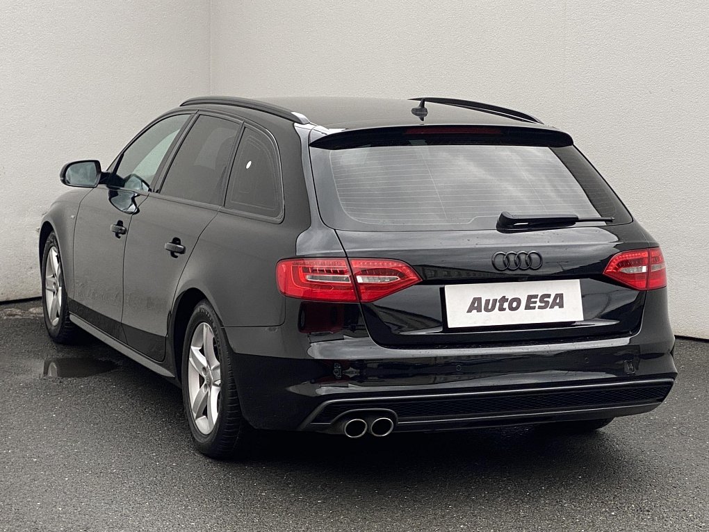 Audi A4 2.0 TDi S-line quattro