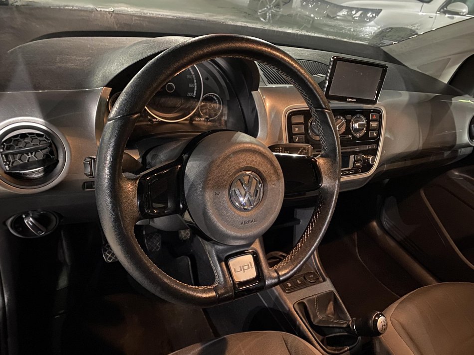 Volkswagen Up! 1.0 MPi CROSS