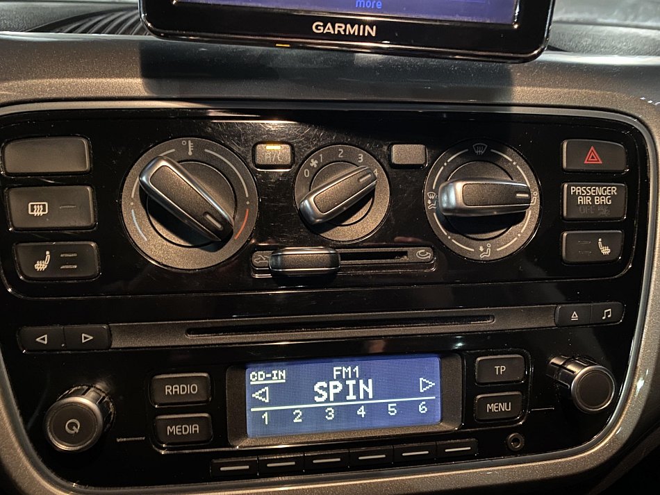 Volkswagen Up! 1.0 MPi CROSS