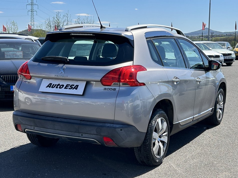 Peugeot 2008 1.2PT Allure