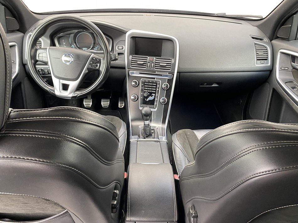 Volvo XC60 2.4 D4 R-design AWD