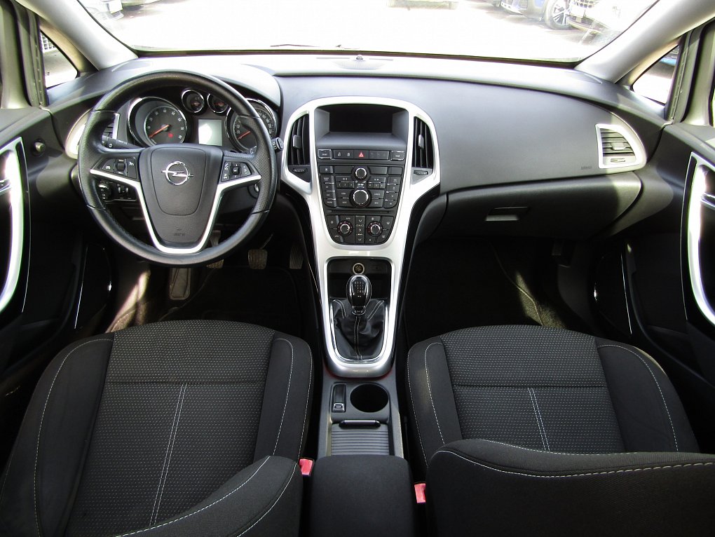 Opel Astra 1.4T 