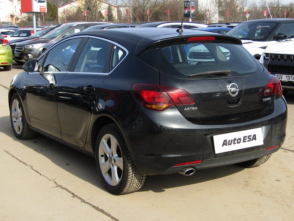 Opel Astra 1.4T 