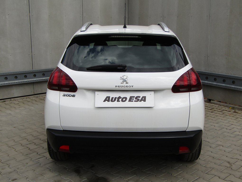 Peugeot 2008 1.2 PT 