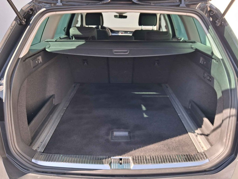Volkswagen Passat 1.5 TSi Business