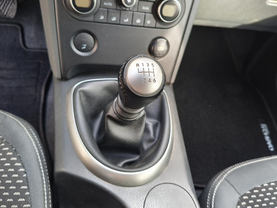 Nissan Qashqai 2.0i Acenta