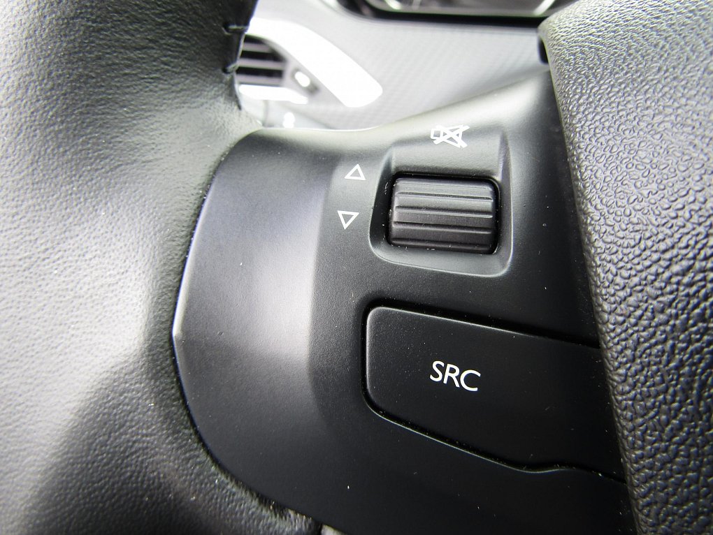 Peugeot 2008 1.2 PT 