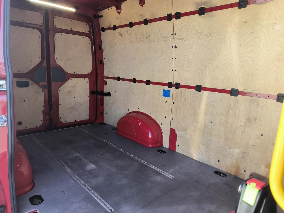 Volkswagen Crafter 2.0TDi  L2H2