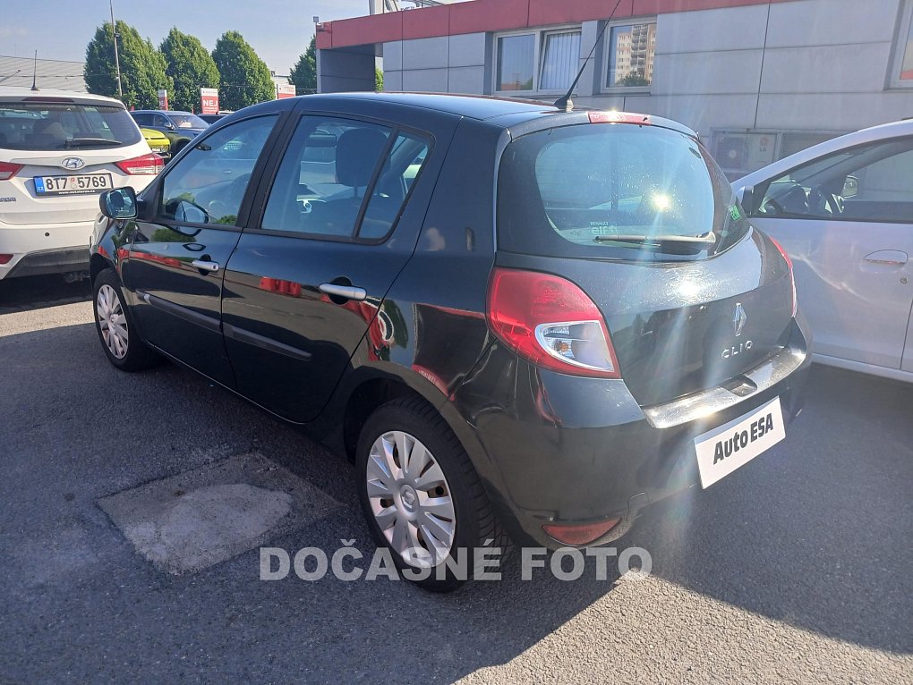 Renault Clio 1.2i 