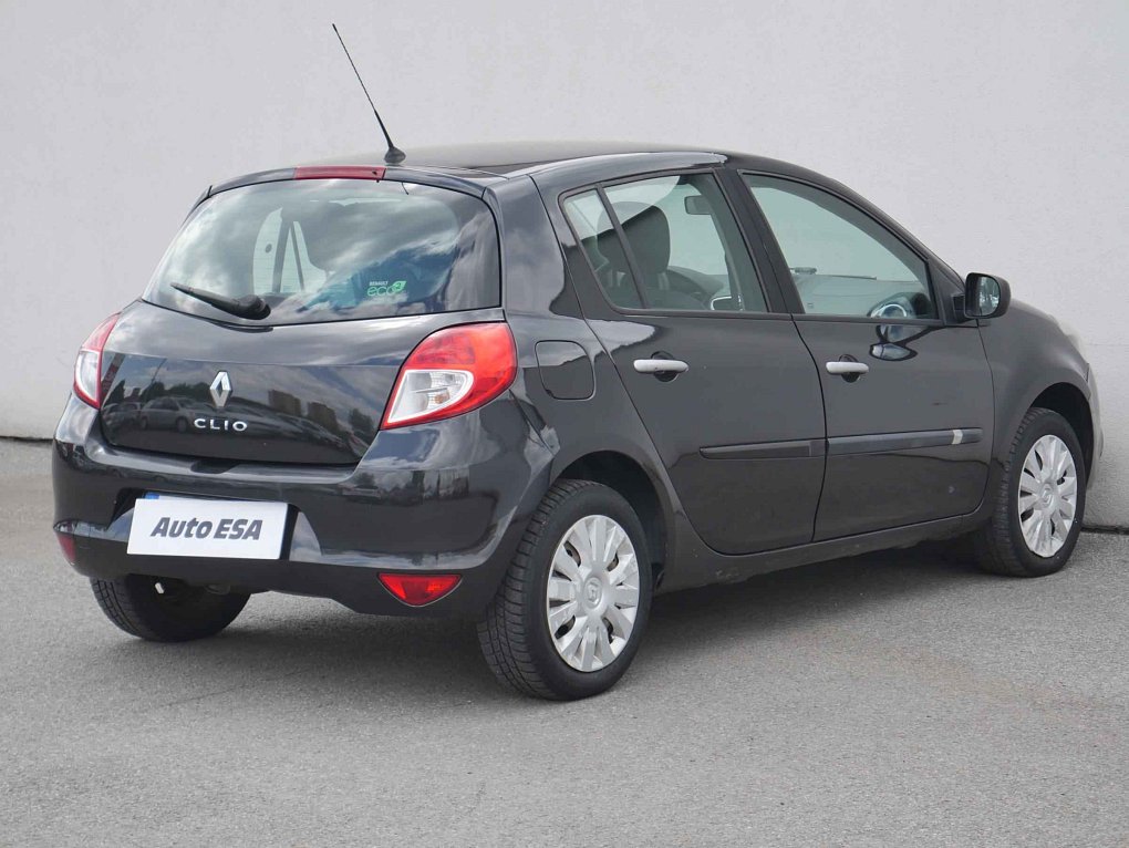 Renault Clio 1.2i 