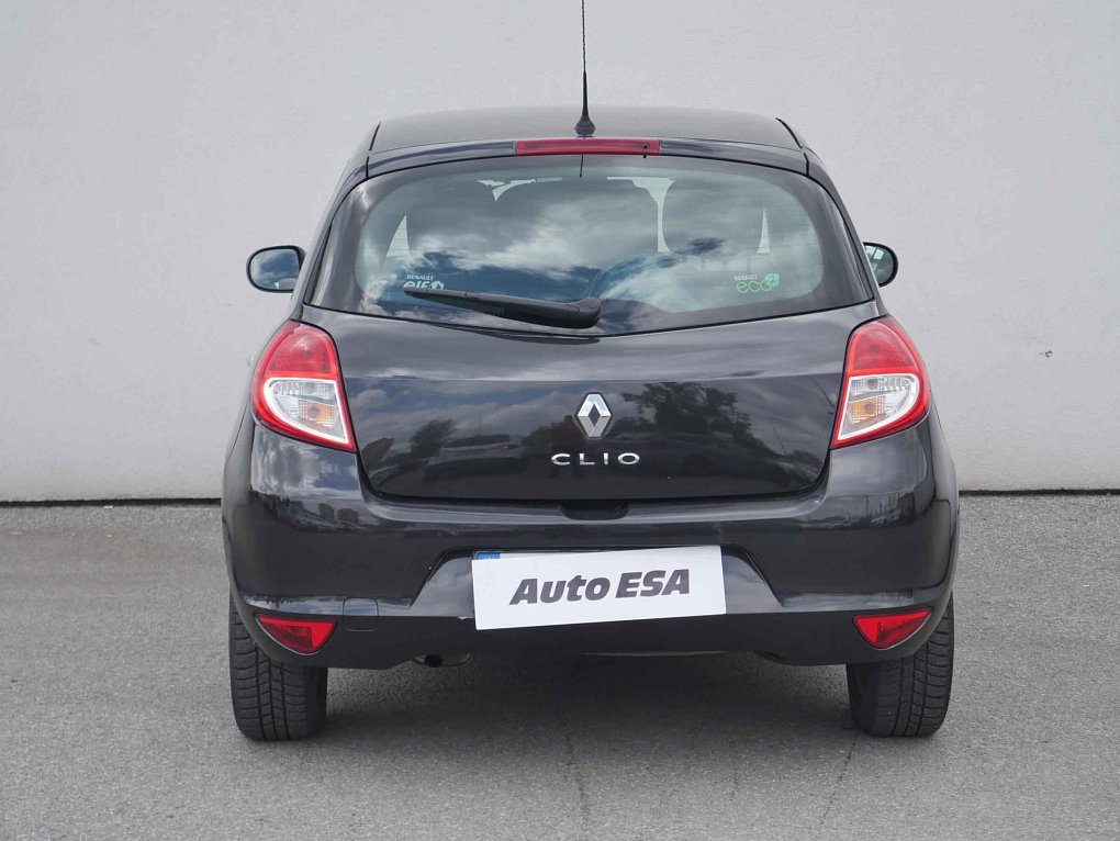 Renault Clio 1.2i 