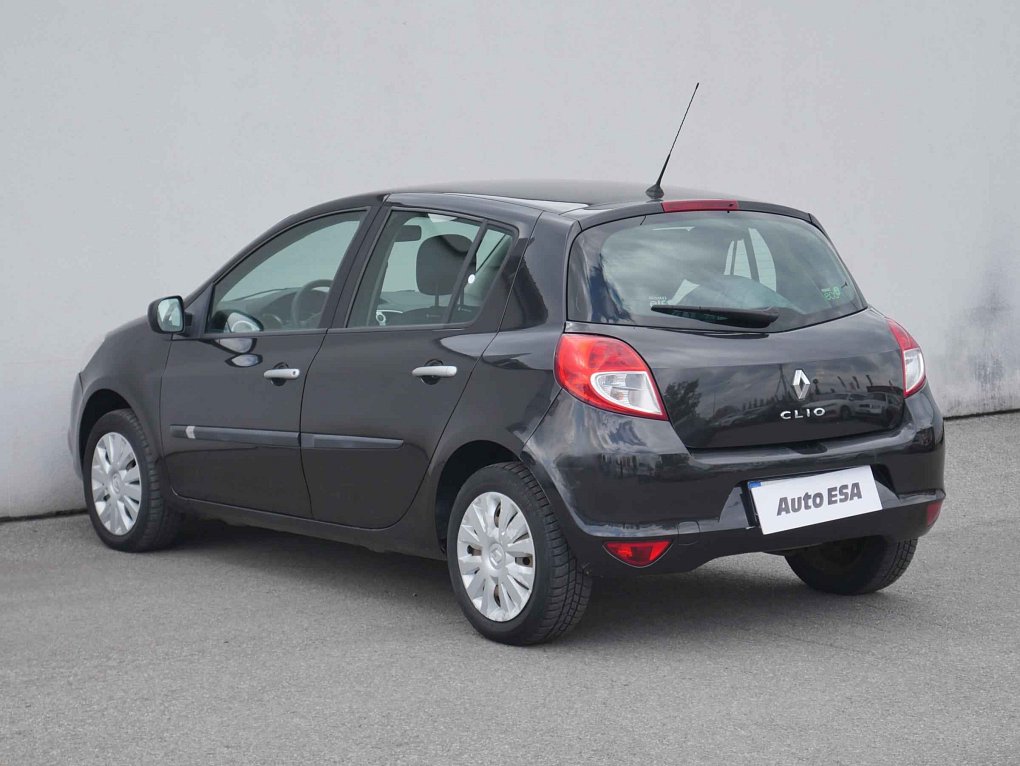 Renault Clio 1.2i 