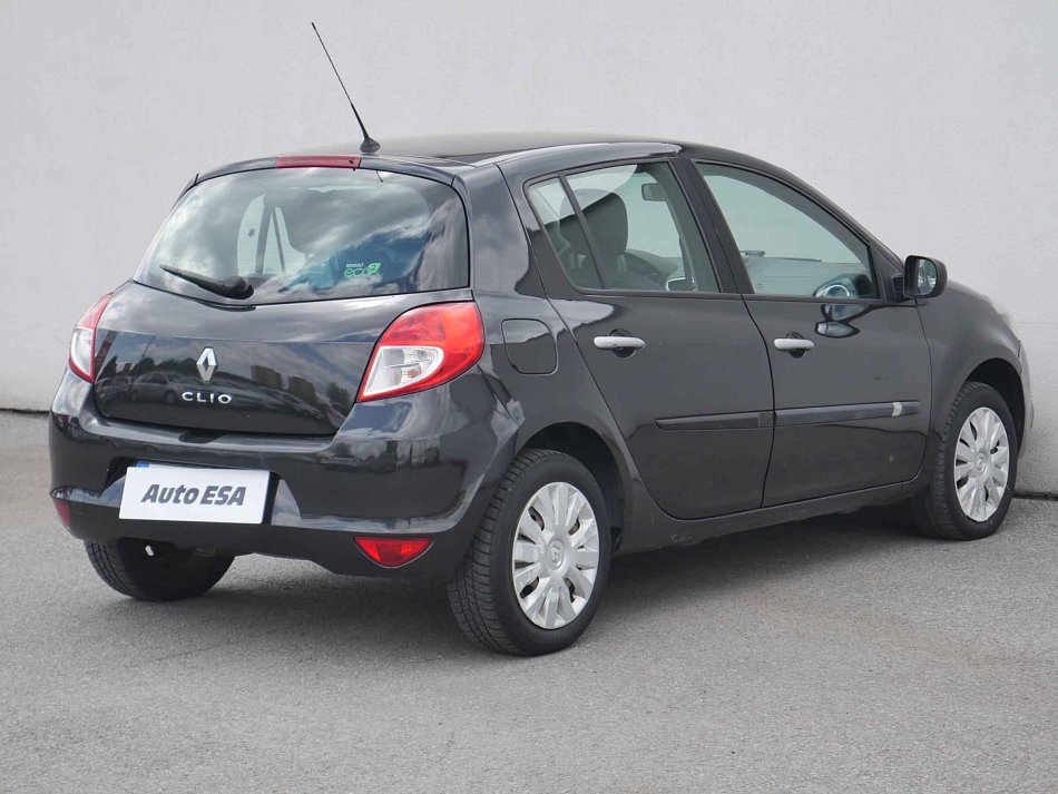 Renault Clio 1.2i 