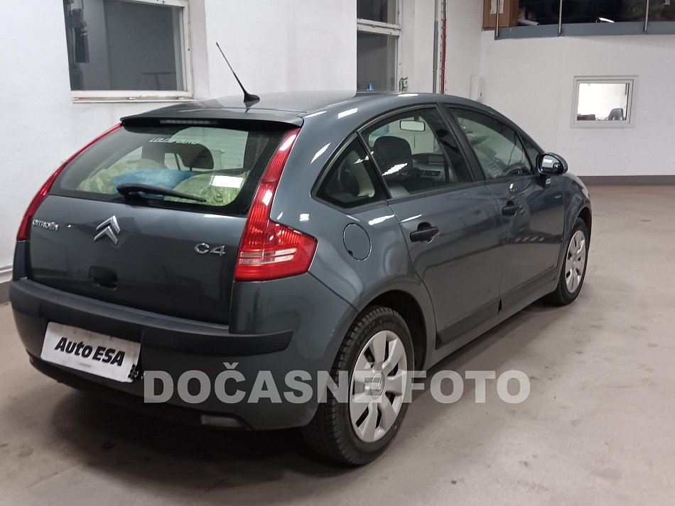 Citroën C4 1.4i 