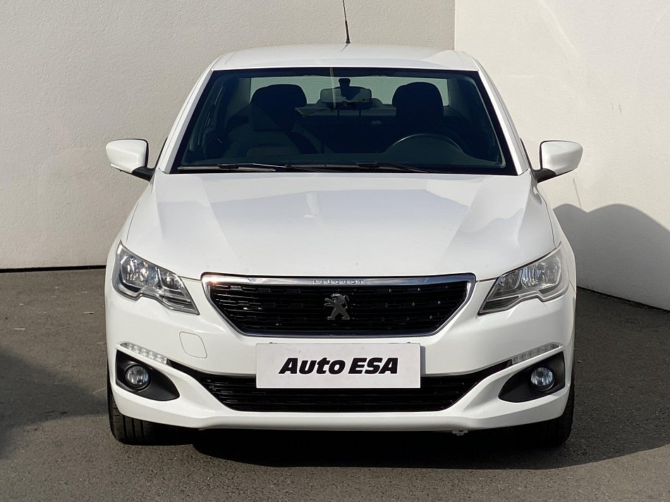 Peugeot 301 1.2 PT 