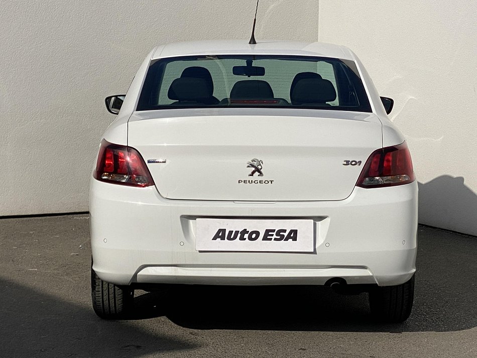 Peugeot 301 1.2 PT 