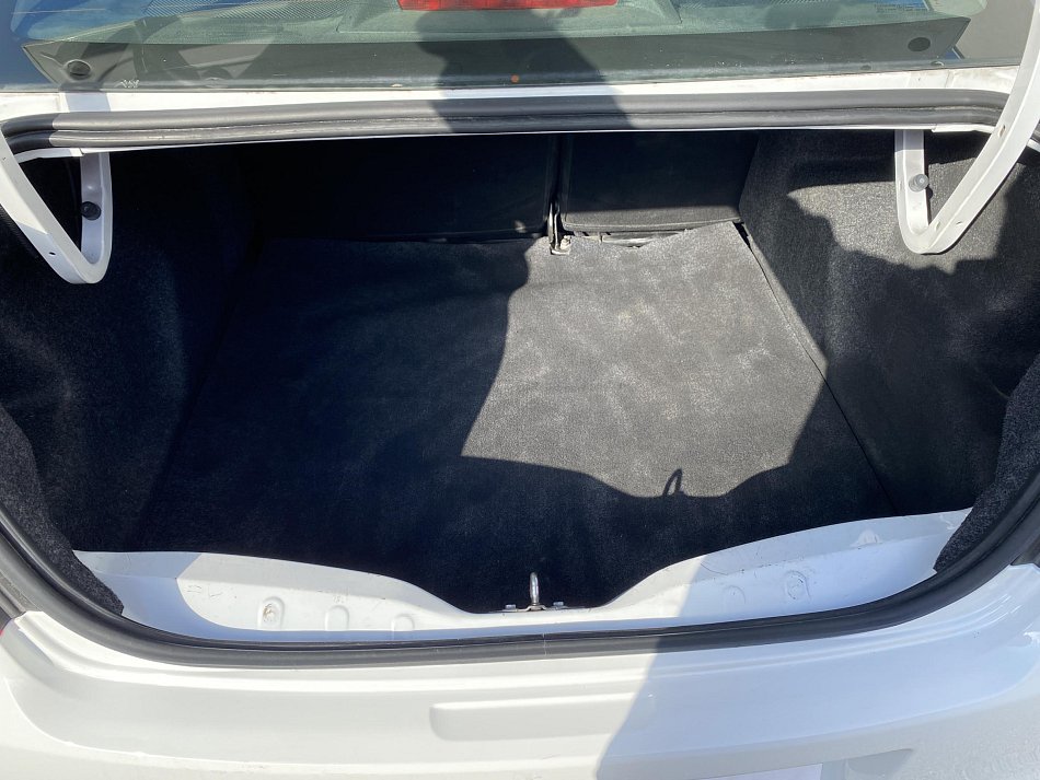 Peugeot 301 1.2 PT 