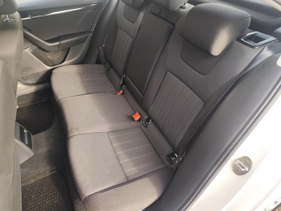 Škoda Octavia III 2.0 TDi Style