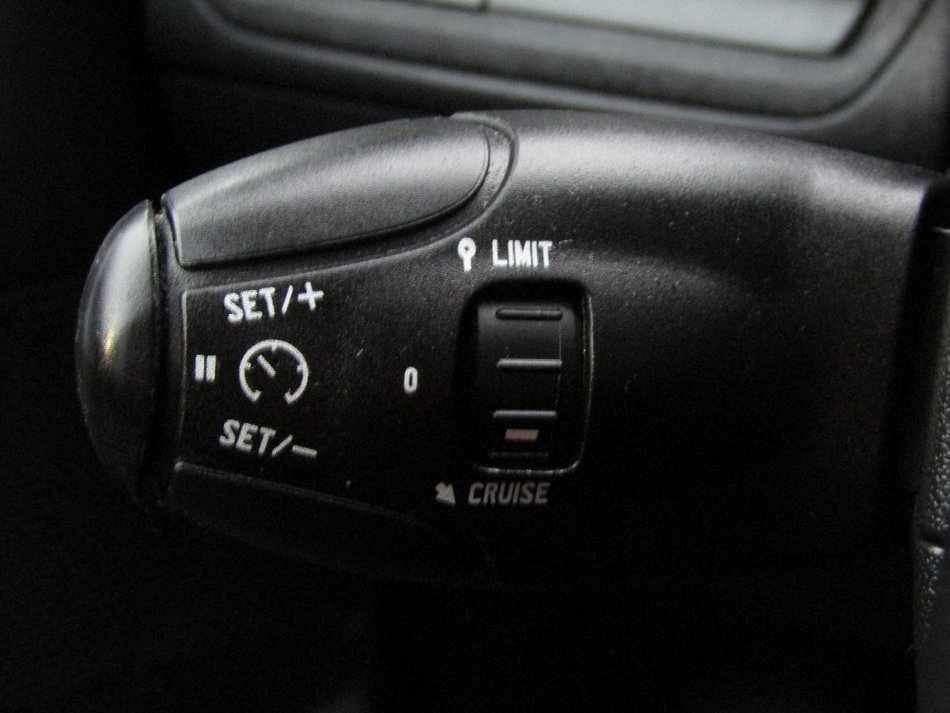 Peugeot 2008 1.2 e-THP Allure