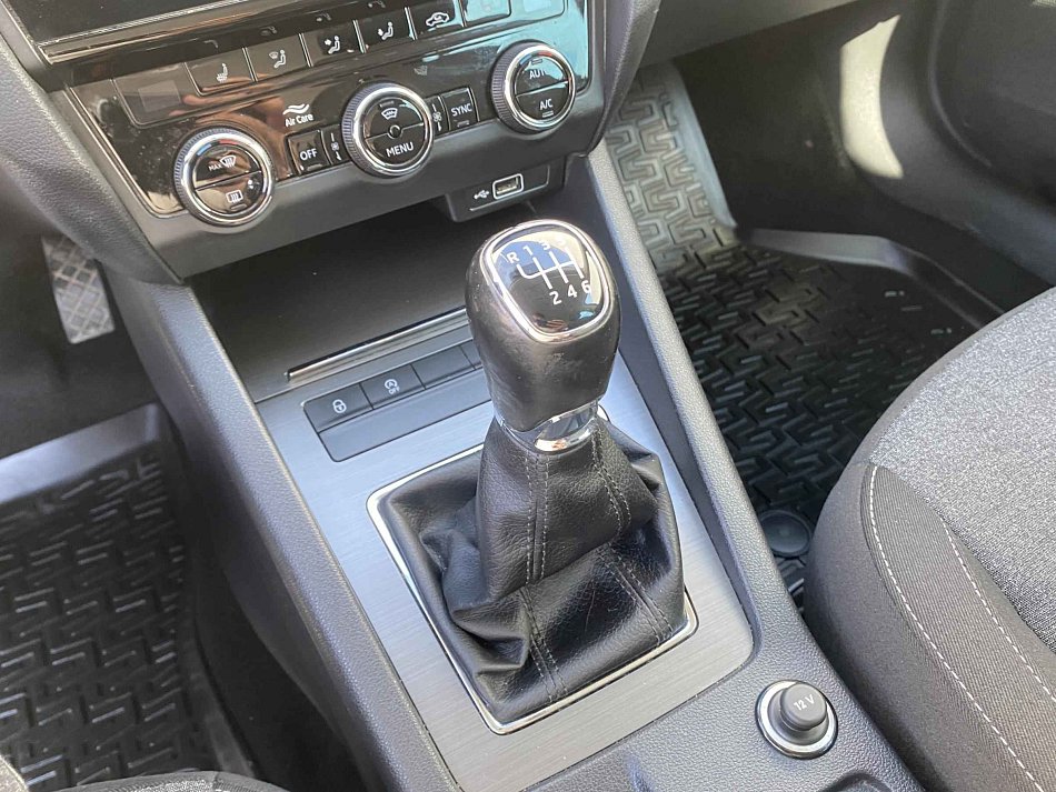 Škoda Octavia III 1.5 TSi Soleil