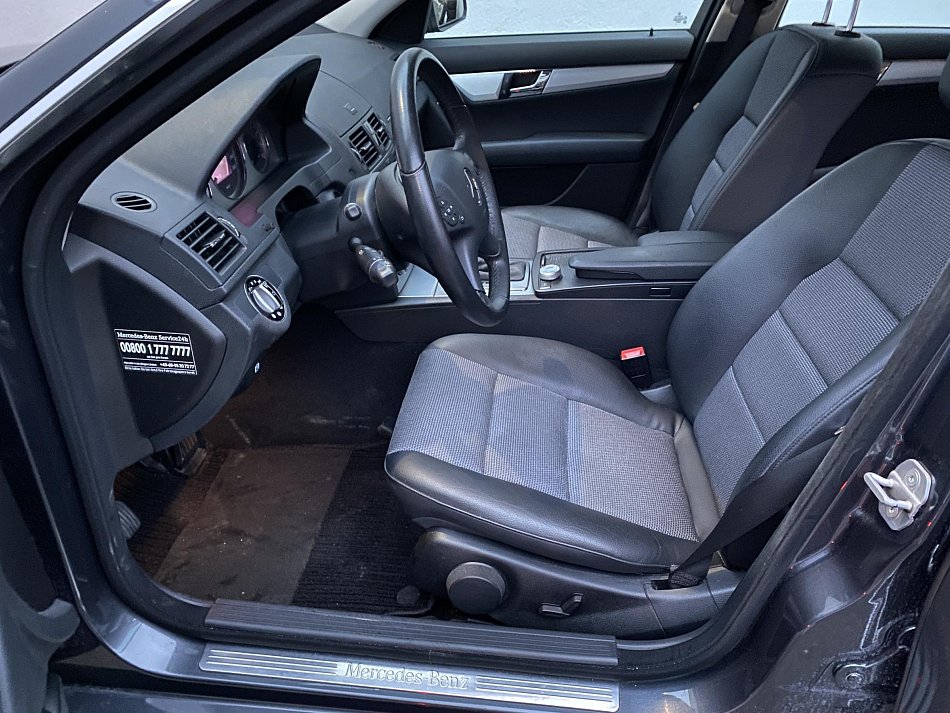 Mercedes-Benz Třída C 3.0i Avantgarde C280