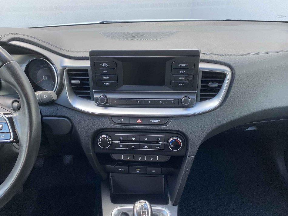Kia Ceed 1.5T-GDi 