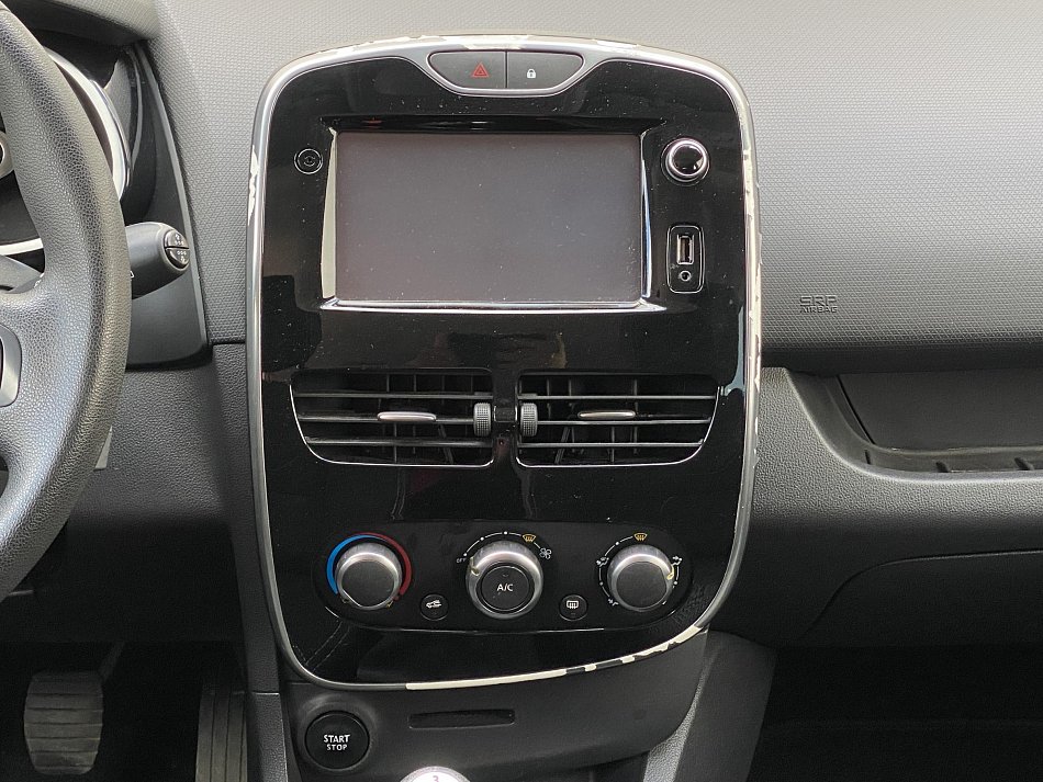 Renault Clio 1.1i 