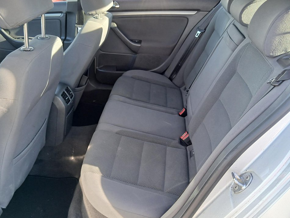 Volkswagen Golf 1.6i 