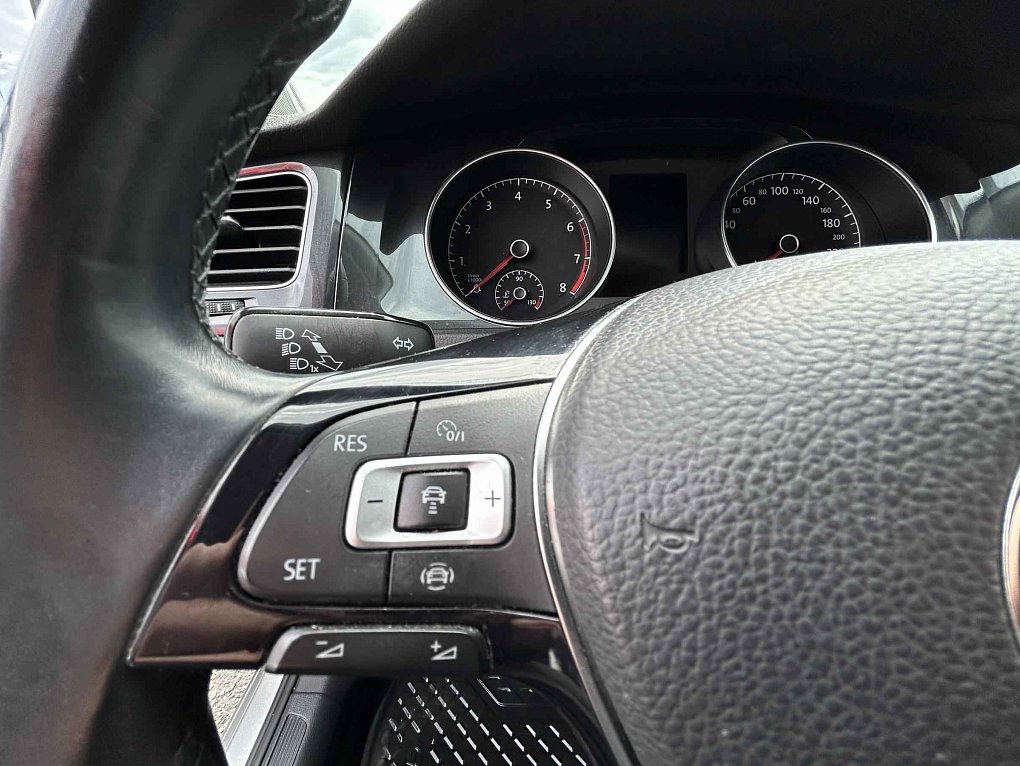 Volkswagen Golf 1.5TSI Comfortline