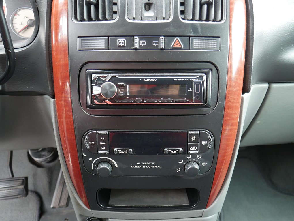 Chrysler Voyager 2.8CRD 