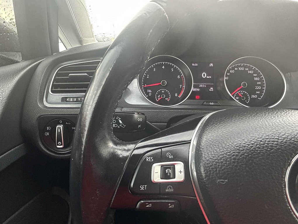 Volkswagen Golf 1.5 TSi 