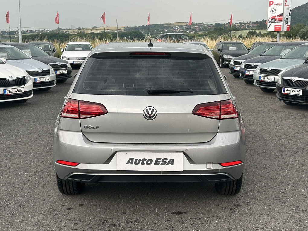 Volkswagen Golf 1.5 TSi 